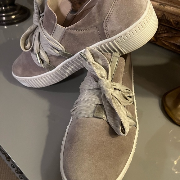 NEW / Gabor Taupe Suede Casual Sneakers - Picture 8 of 9